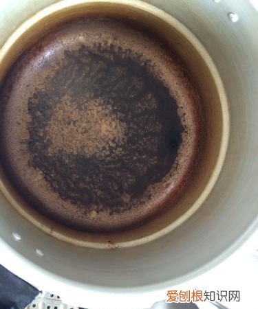 砂锅烧热可以加水,锅烧干了能直接加水吗