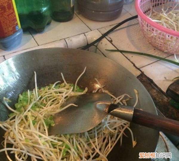 黄豆芽炒牛肉丝的做法，豆芽炒牛肉丝的家常做法窍门