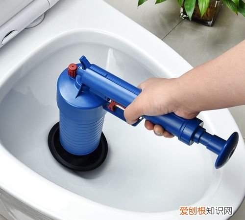 洗手间堵塞如何疏通，1到5楼厕所下水道堵了如何自己快速疏通