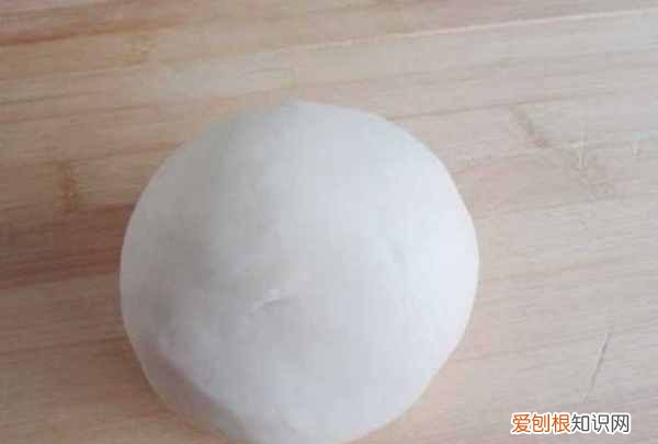 混沌皮子怎么和面,馄饨皮和饺子皮的做法区别