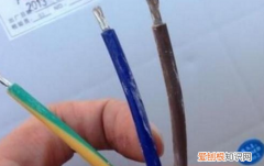 热水器开着洗澡安全，用电热水器洗澡安全吗会爆炸吗