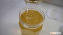 蜂蜜是什么颜色的，正宗的蜂蜜是什么状态的
