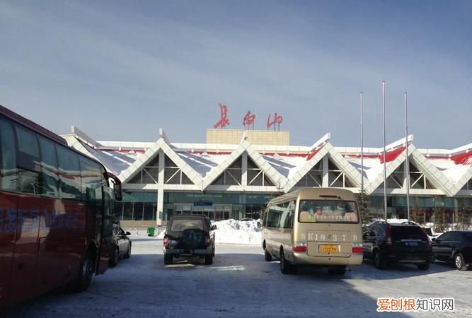 长白山在哪个城市下飞机，长白山机场到青岛怎样乘飞机