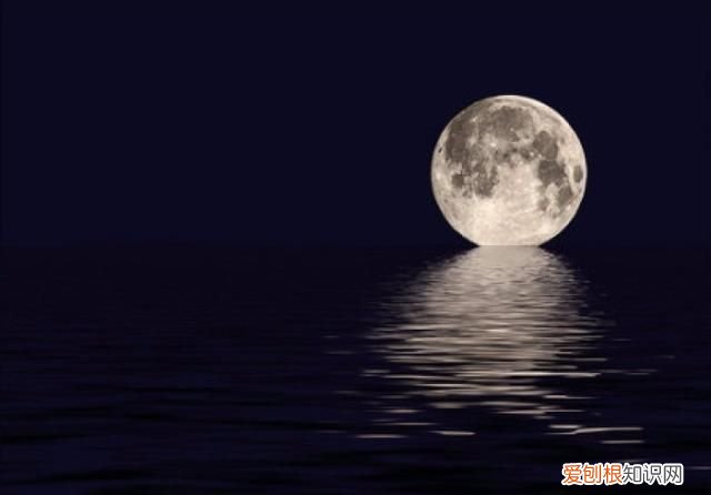 海上明月共潮生的上一句，海上明月共潮生一上一句是什么