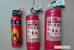 可燃固体火灾可用哪三种灭火器，可燃固体火灾应用什么灭火器灭火