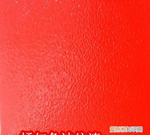 裤子有红色油漆怎么洗，裤子弄上白色油漆怎么才能去除掉