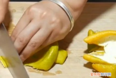 如何用橘子皮制作洗洁精，橘子皮加小苏打怎样做洗洁精去油吗