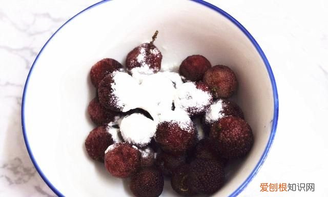 怎么洗才能使杨梅的小虫洗出来