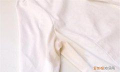 汗迹用什么可以洗掉，衣服上的黄汗用什么办法可以彻底清除