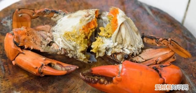 蒸熟了的螃蟹可以留着过夜吃吗，冬季蒸熟的螃蟹过夜了能吃吗