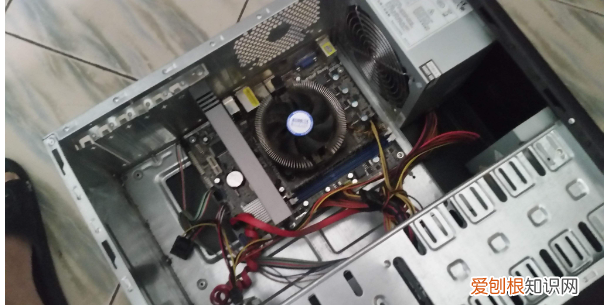 电脑主机按了启动键没反应如何解决呢