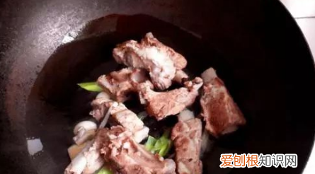 甜酸排骨怎么做窍门,甜酸排骨简单做法视频