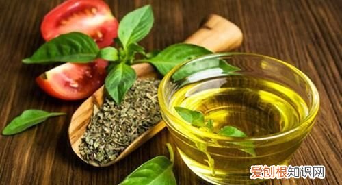 亚麻籽油和什么搭配比较好,亚麻籽油适合婴儿放辅食吃么