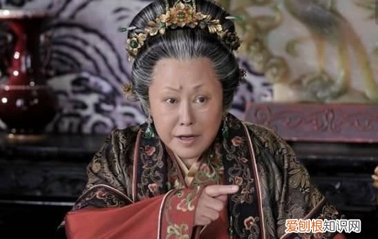 巾帼英雄穆桂英挂帅征文 穆桂英挂帅巾帼不让须眉