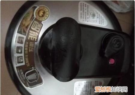 玉米高压锅煮多久，高压锅煮粘玉米多久熟