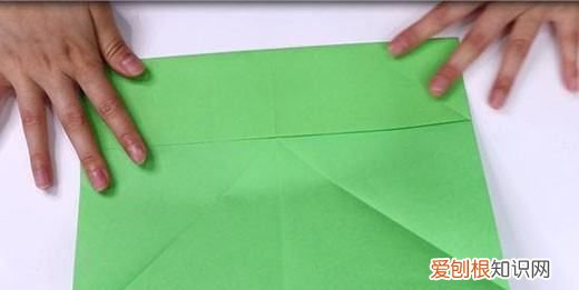 怎么做手工战斗机，手工战斗机的折法,用大张的草稿本