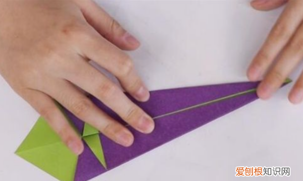 如何制作三角插孔雀，用三角插做孔雀要用多少张纸呢