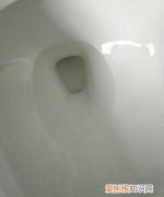 马桶的水迹线怎么消除，马桶水位线发黄是质量问题么