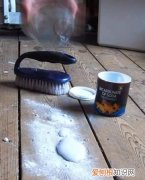 白醋能洗掉水泥吗，白醋可以洗掉拖把上的水泥