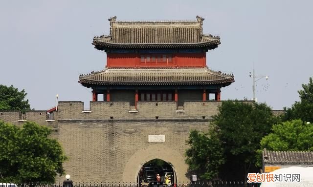 这里不仅有燕京八景的卢沟晓月，数不清的石狮子，这里还是七七事变的发生地，北京丰台的卢沟桥和宛平城