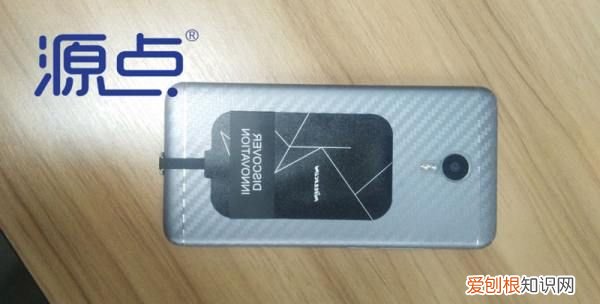 苹果8无线充电怎么用，苹果8plus用无线充电器对电池好吗