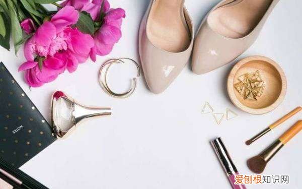 伪娘应该如何着装，伪娘应该怎么穿衣服既低调又不俗气呢