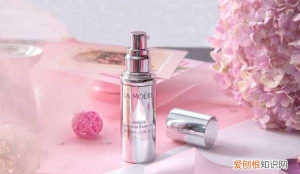 伪娘应该如何着装，伪娘应该怎么穿衣服既低调又不俗气呢