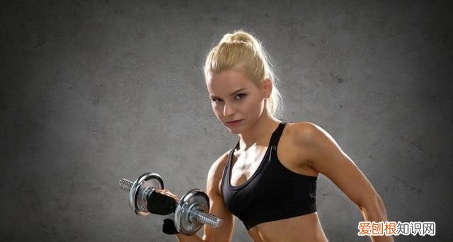 马甲线在哪,经常锻炼的女人和不锻炼的女人有什么区别