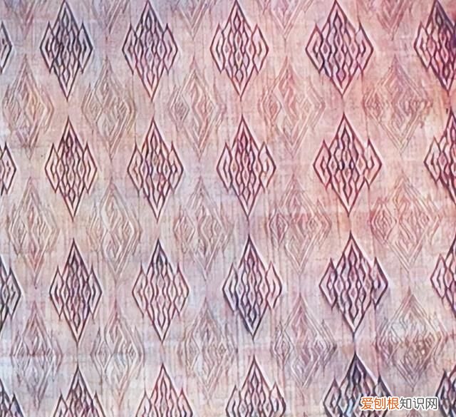 绫罗绸缎这四个字对吗 绫罗绸缎怎么区别