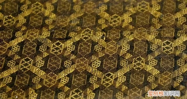 绫罗绸缎这四个字对吗 绫罗绸缎怎么区别