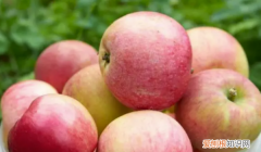 过年在家里摆供都摆什么，过年家里摆供都买和摆什么水果