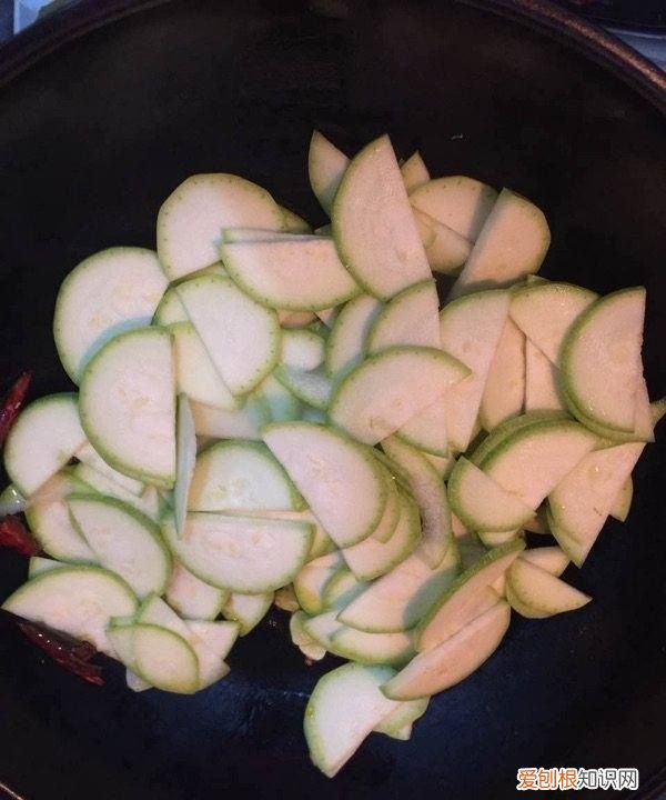 蕃瓜的家常做法，番瓜怎么炒好吃又简单视频