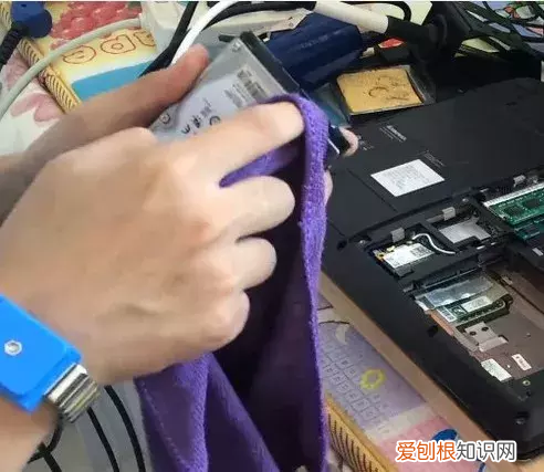 笔记本电脑清灰教程 如何清理笔记本灰尘