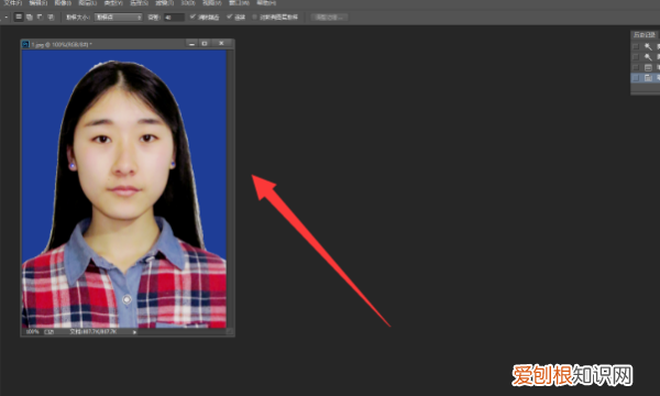 白底照片如何改蓝底,ps如何把照片换成蓝底