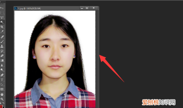 白底照片如何改蓝底,ps如何把照片换成蓝底