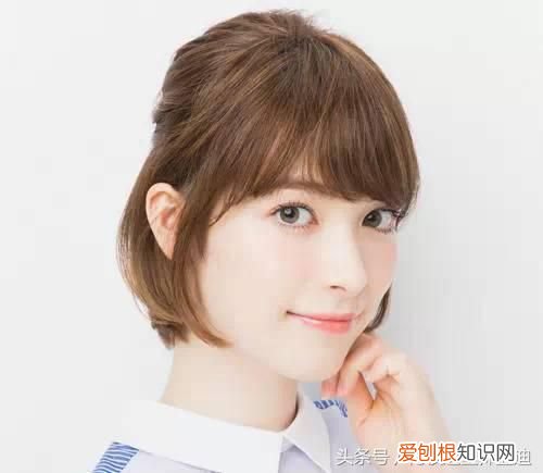 四款短发扎法教程 短发如何扎头发好看