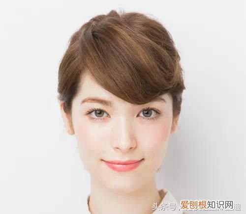 四款短发扎法教程 短发如何扎头发好看