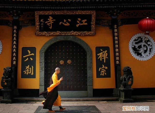 谢公离别处,风景每生愁的意思是