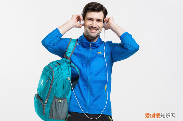 官网包邮迪卡侬男女轻便双肩背包