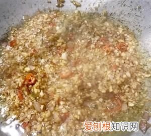 牡蛎可以整个蒸吗，乳山生蚝可以带壳蒸