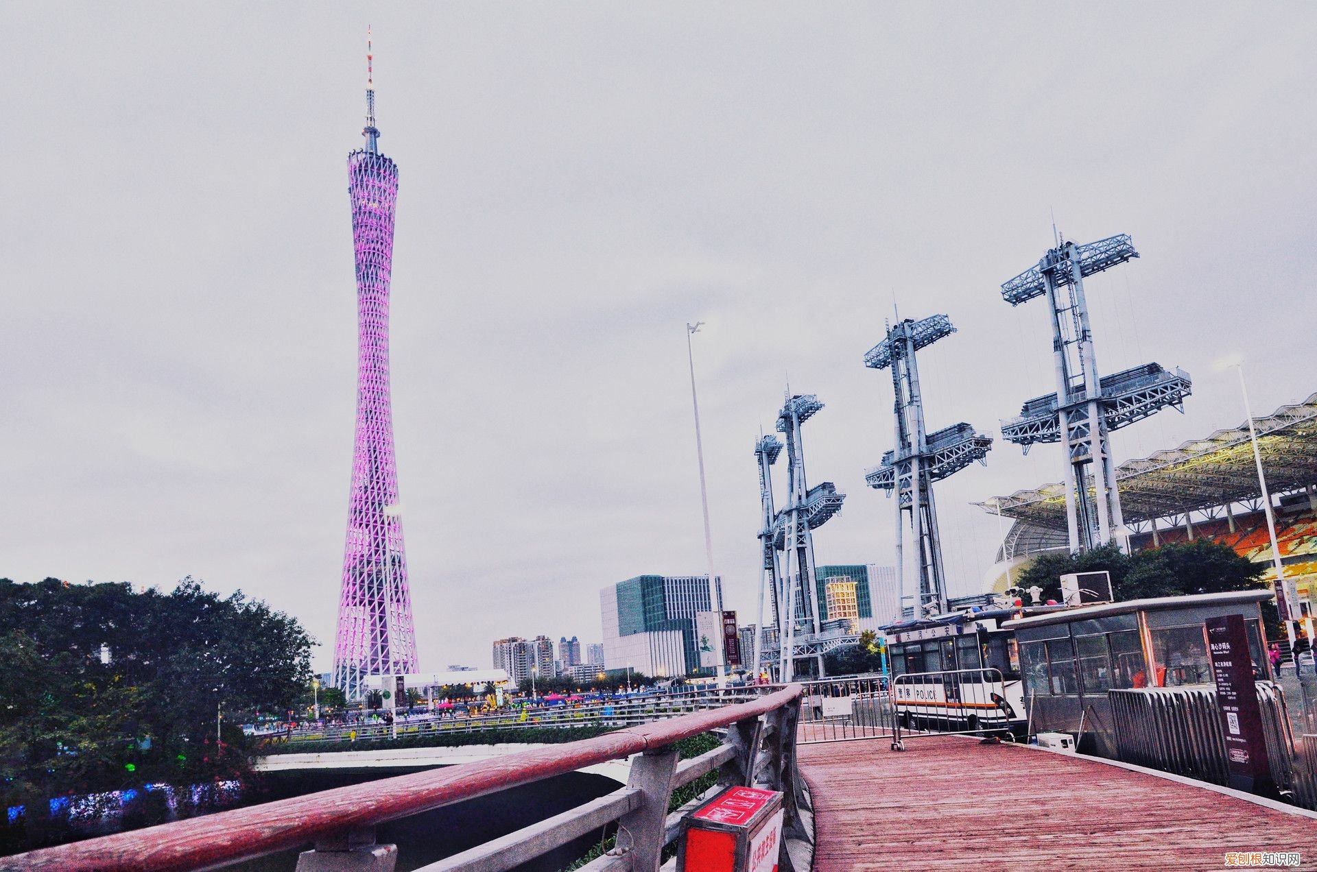 广州三个值得一去的摩天轮 广州摩天轮