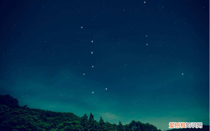趣知识;不动的北极星及北斗七星 北斗七星和北极星