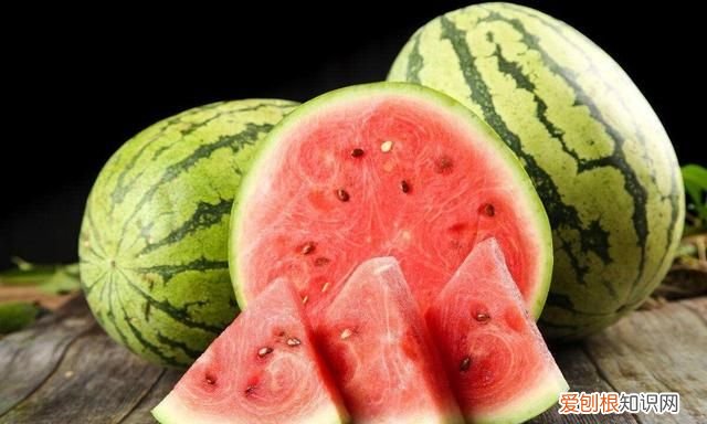 夏天买西瓜买什么样的西瓜才好吃