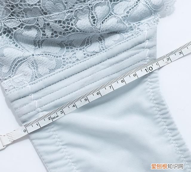 身材的魅力,也是不容忽视的呢英语