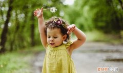 简单好听的小女孩的乳名,小女孩儿的乳名怎样起好听