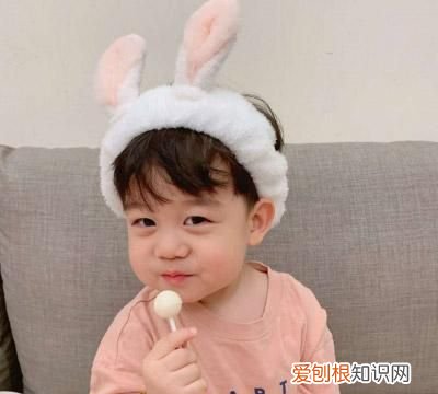 男宝宝怎么取名字好听,男宝宝应该怎样取名字好听一点的