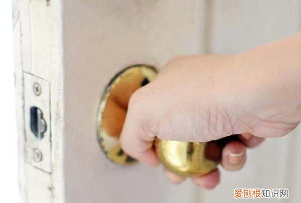 没有吹风机怎么让头发快速干