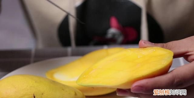 切芒果小技巧 不浪费