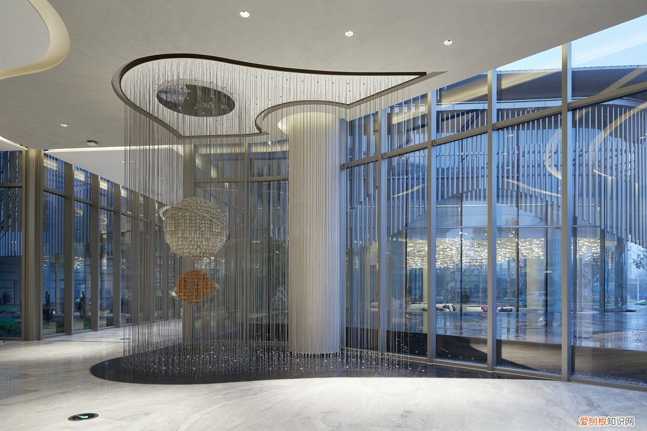 音乐是流动的建筑，建筑是凝固的音乐 音乐是什么的建筑