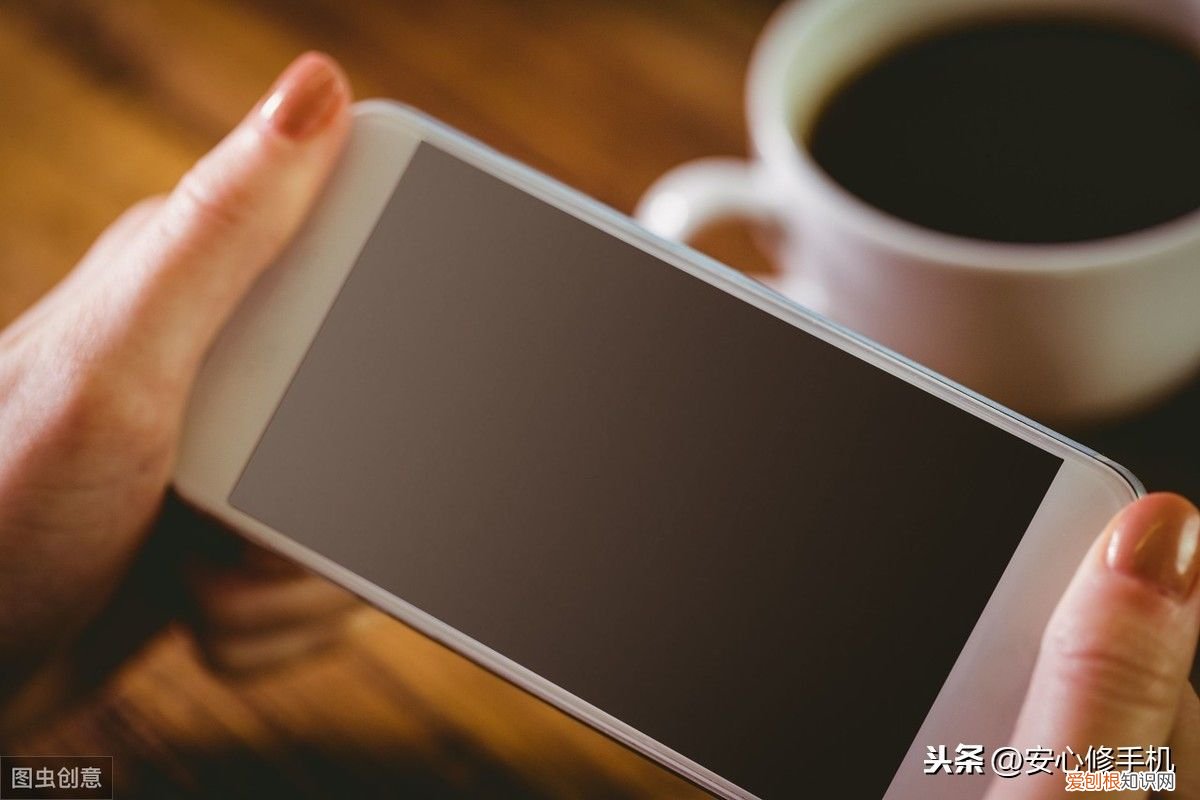 手机无法开机怎么办？ 手机开不了机是怎么回事